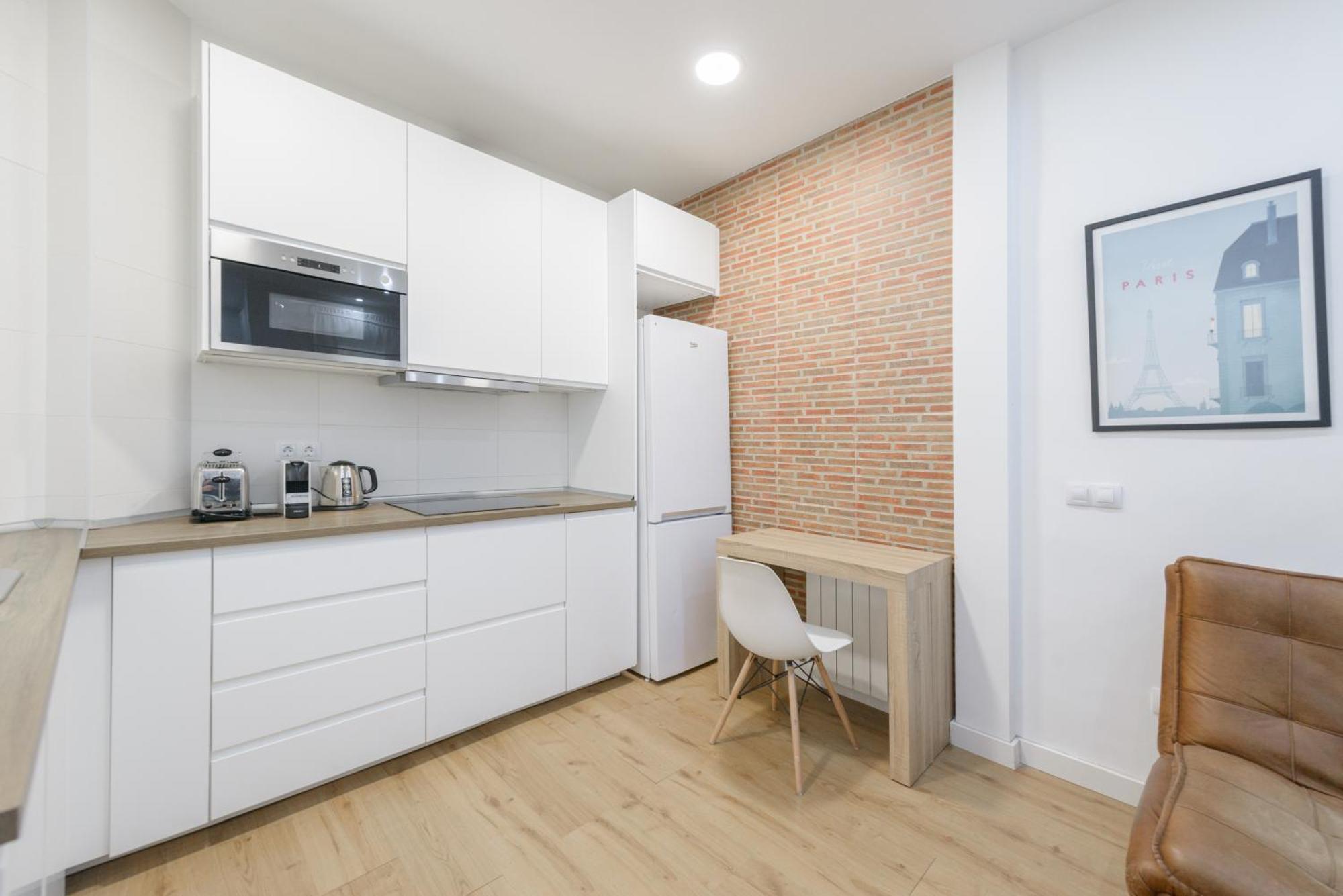 Avila Calle, Precioso Estudio En Santiago Bernabeu-Estrecho En Segundo Piso Sin Ascensor Διαμέρισμα Μαδρίτη Εξωτερικό φωτογραφία