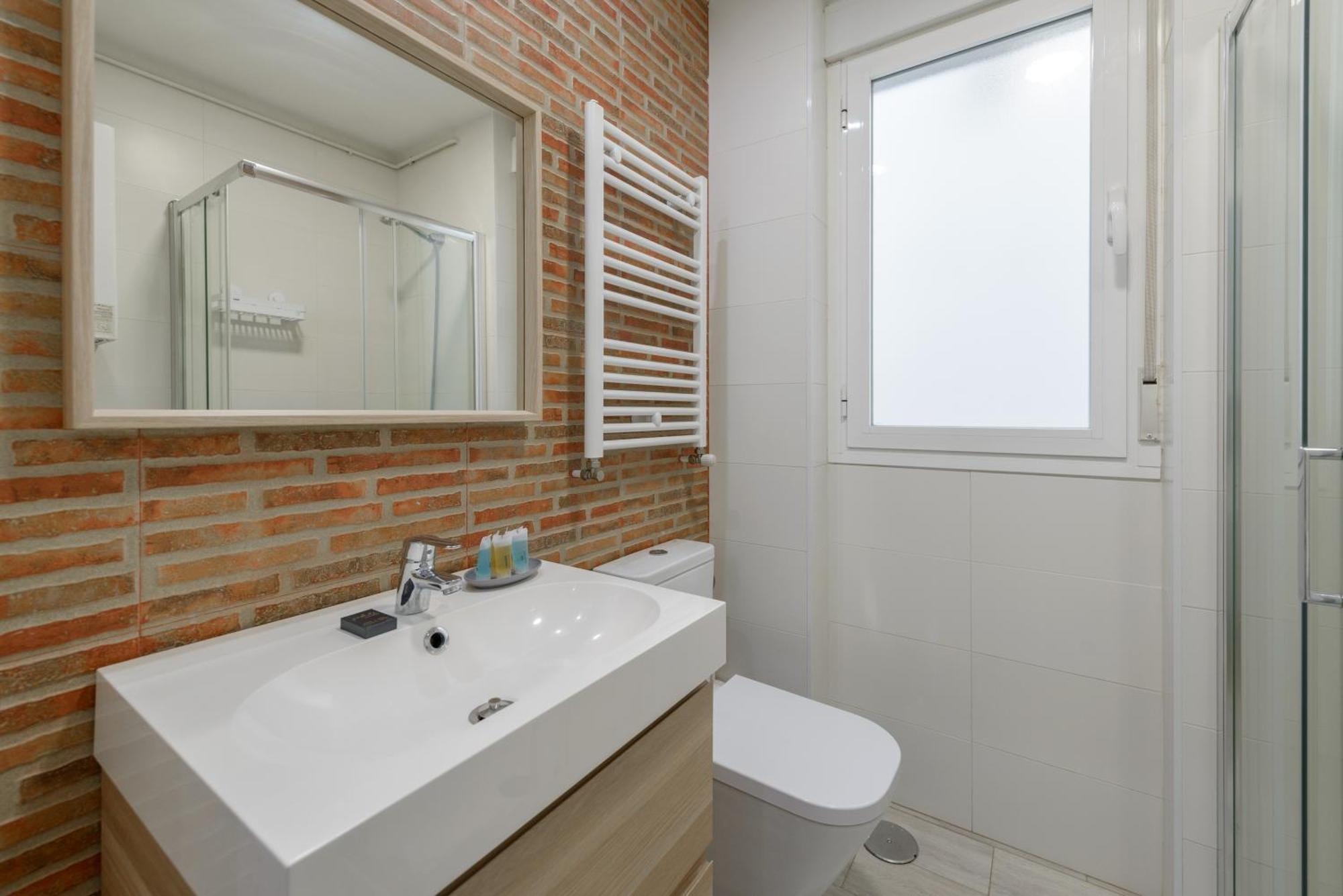Avila Calle, Precioso Estudio En Santiago Bernabeu-Estrecho En Segundo Piso Sin Ascensor Διαμέρισμα Μαδρίτη Εξωτερικό φωτογραφία
