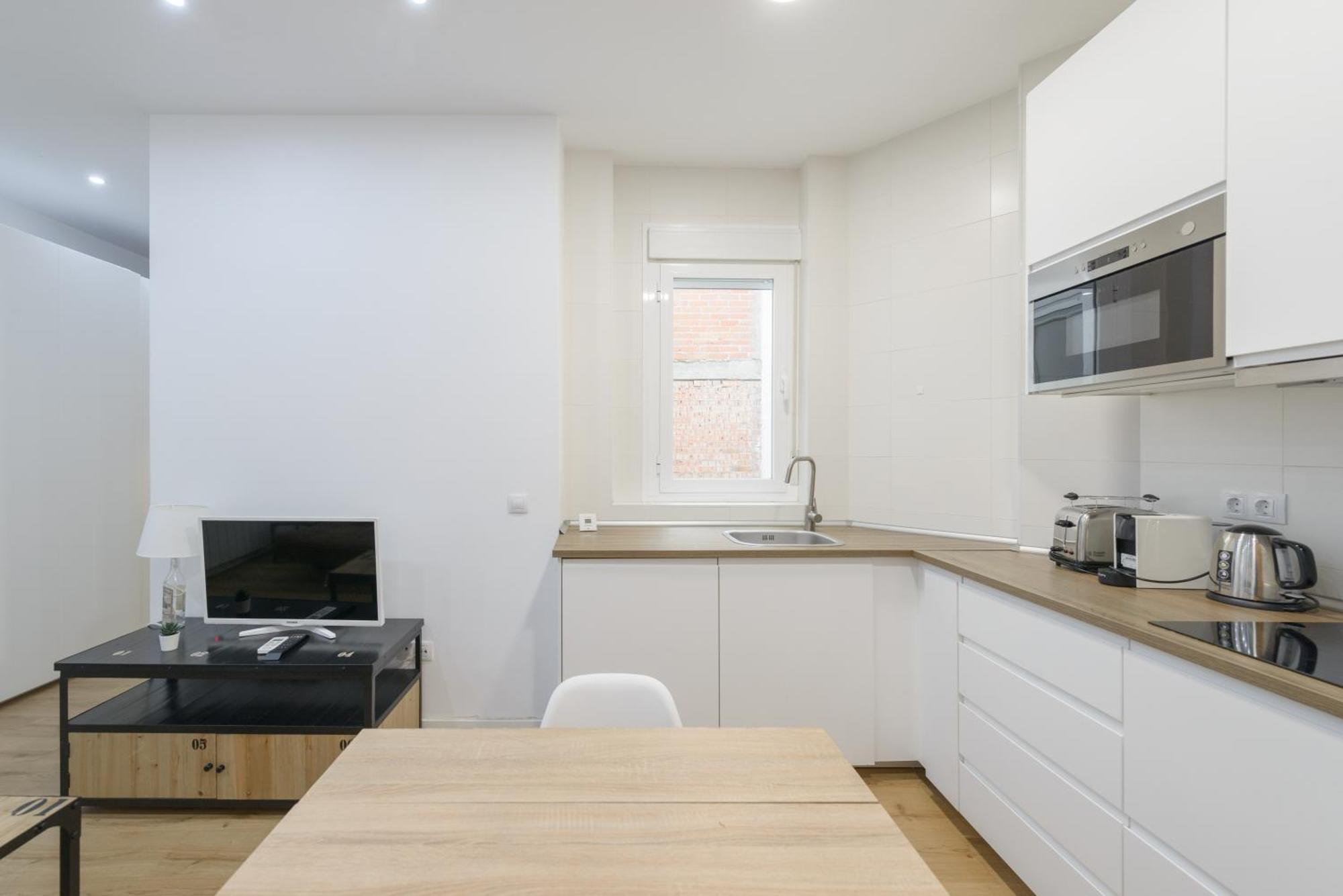 Avila Calle, Precioso Estudio En Santiago Bernabeu-Estrecho En Segundo Piso Sin Ascensor Διαμέρισμα Μαδρίτη Εξωτερικό φωτογραφία