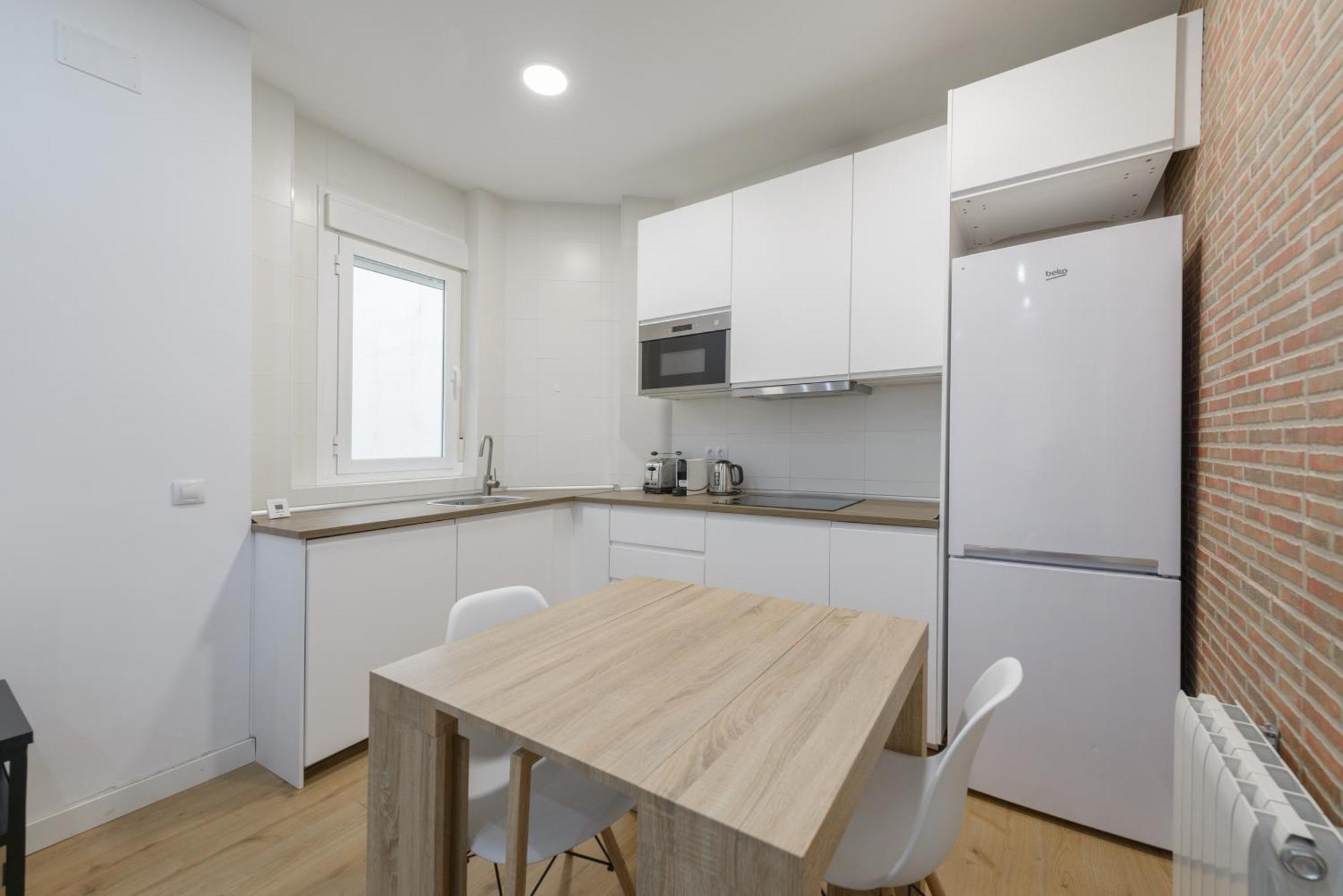 Avila Calle, Precioso Estudio En Santiago Bernabeu-Estrecho En Segundo Piso Sin Ascensor Διαμέρισμα Μαδρίτη Εξωτερικό φωτογραφία