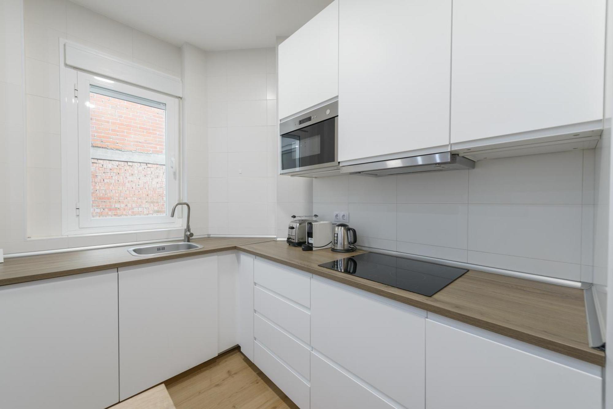 Avila Calle, Precioso Estudio En Santiago Bernabeu-Estrecho En Segundo Piso Sin Ascensor Διαμέρισμα Μαδρίτη Εξωτερικό φωτογραφία