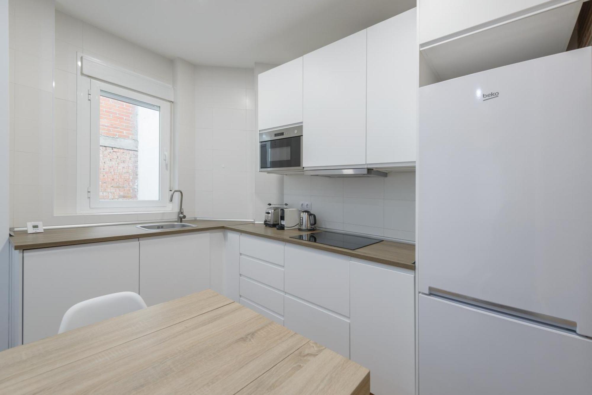 Avila Calle, Precioso Estudio En Santiago Bernabeu-Estrecho En Segundo Piso Sin Ascensor Διαμέρισμα Μαδρίτη Εξωτερικό φωτογραφία