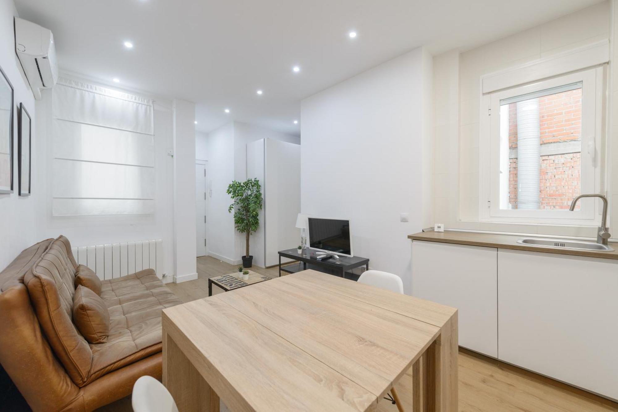 Avila Calle, Precioso Estudio En Santiago Bernabeu-Estrecho En Segundo Piso Sin Ascensor Διαμέρισμα Μαδρίτη Εξωτερικό φωτογραφία